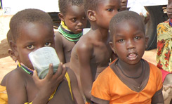 Photo of hungry child helped by IIMSAM
