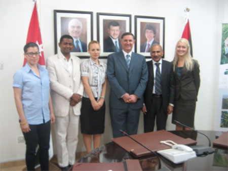 Photo from IIMSAM meeting with Jordanian Minister of Agriculture